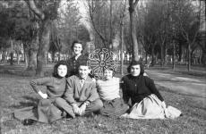 [Foto di gruppo e coppie]