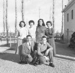 [Foto di gruppo e coppie]