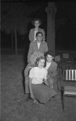 [Foto di gruppo e coppie]