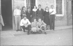 [Foto di gruppo e coppie]