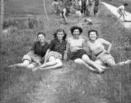 [Foto di gruppo e coppie]