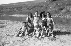 [Foto di gruppo e coppie]