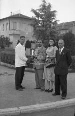 [Foto di gruppo e coppie]