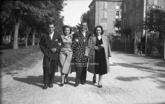 [Foto di gruppo e coppie]