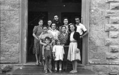 [Foto di gruppo e coppie]