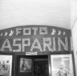 [Insegna Foto Gasparini all'ingresso del negozio]