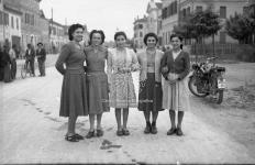 [Foto di gruppo e coppie]